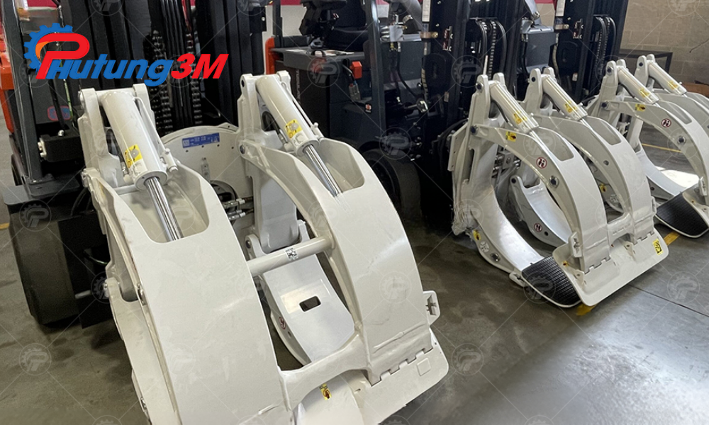 Bộ kẹp cuộn tròn lắp trên xe nâng chính hãng, giá tốt 7 Bộ kẹp tròn xe nâng Thiên Sơn Hangcha
