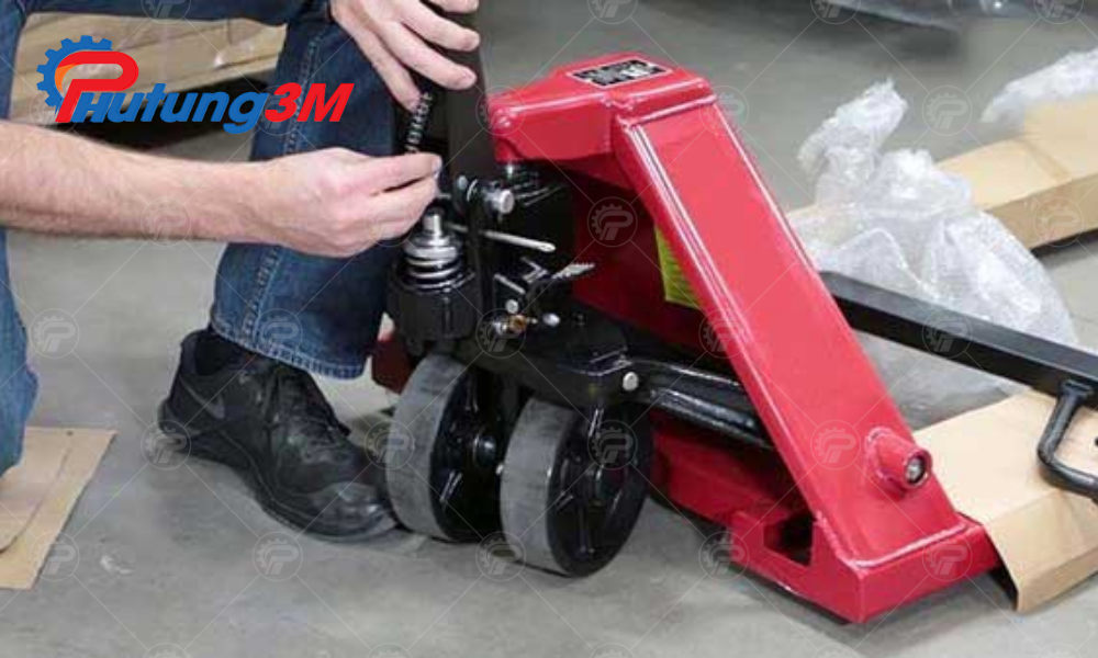 Bơm thủy lực xe nâng tay 9 Bơm thủy lực xe nâng tay tại Phutung3M