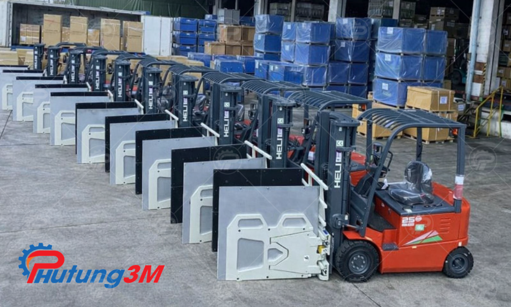 Các mẫu xe nâng điện gắn bộ kẹp thùng giấy