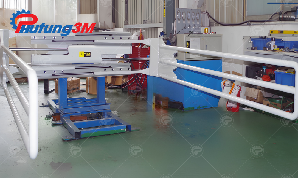 Xe nâng kẹp mút xốp 5 Xe nâng kẹp mút xốp chính hãng