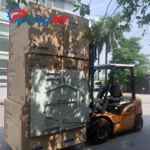 Xe nâng kẹp vuông 2 Xe nâng lắp bộ công tác kẹp vuông