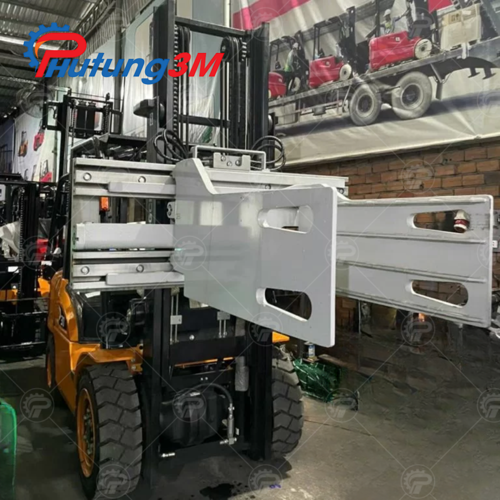 Xe nâng lắp bộ kẹp vuông Xe nâng lắp bộ kẹp vuông