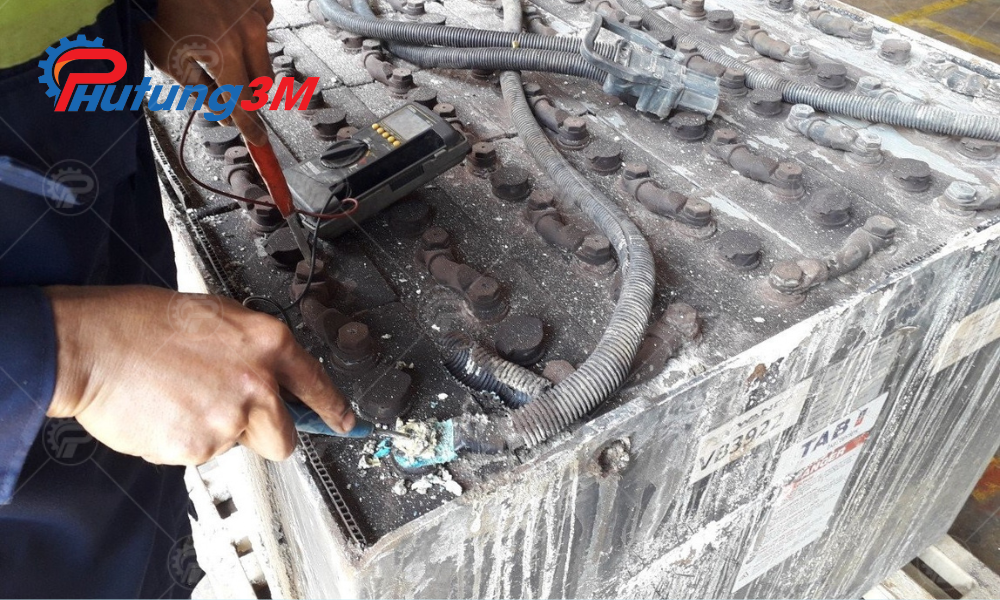 Sửa chữa bình điện xe nâng